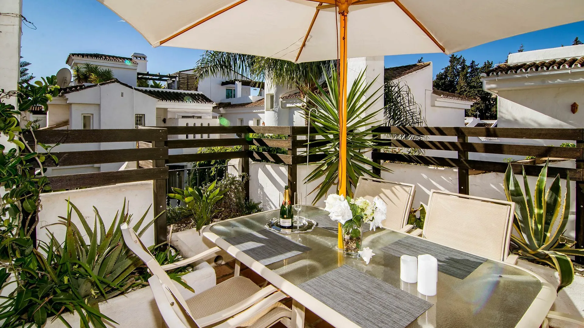 Lnm- Modern 2 Bedroom Penthouse P.Banus Marbella Apartament