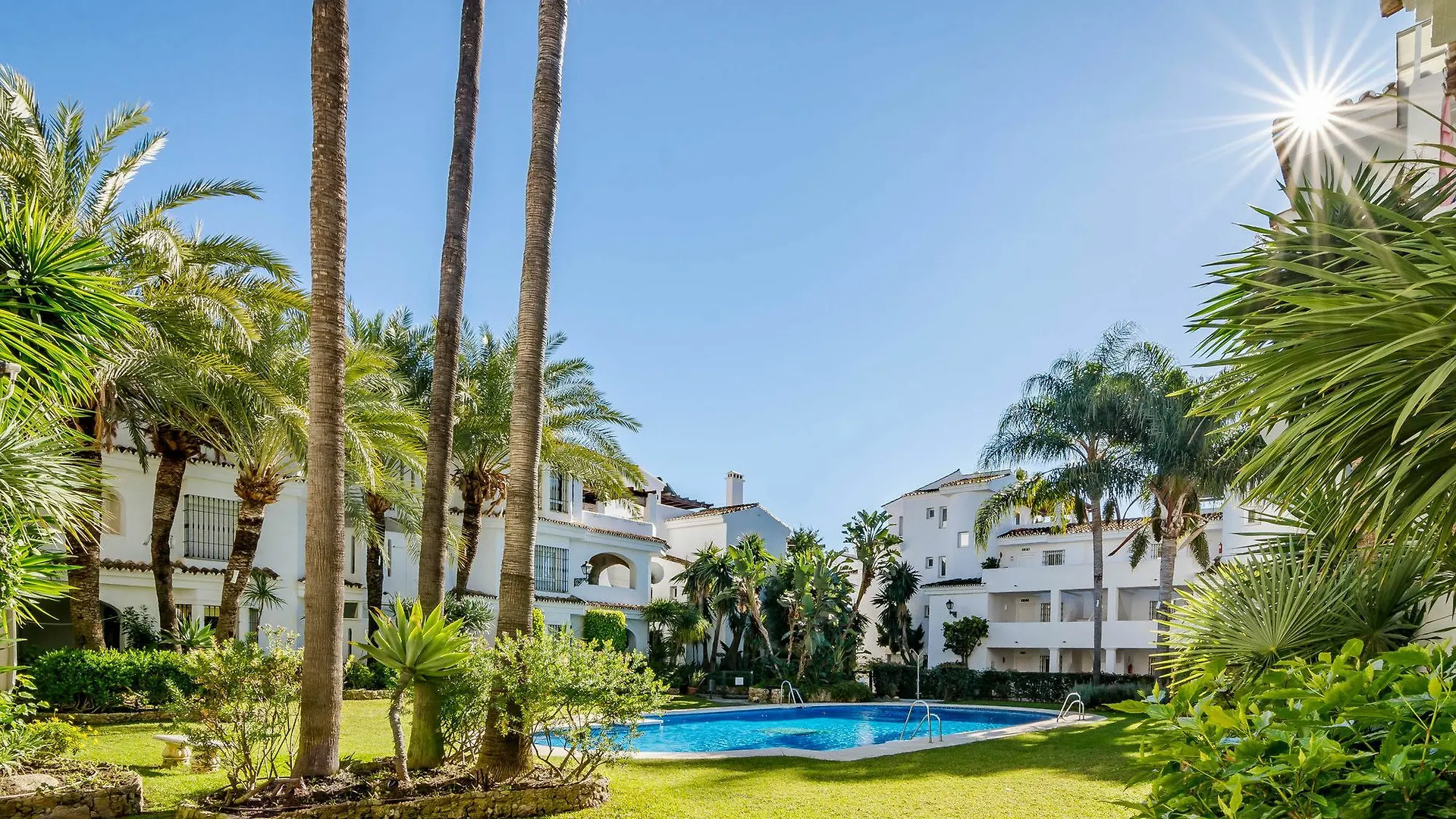 Lnm- Modern 2 Bedroom Penthouse P.Banus Marbella Spain