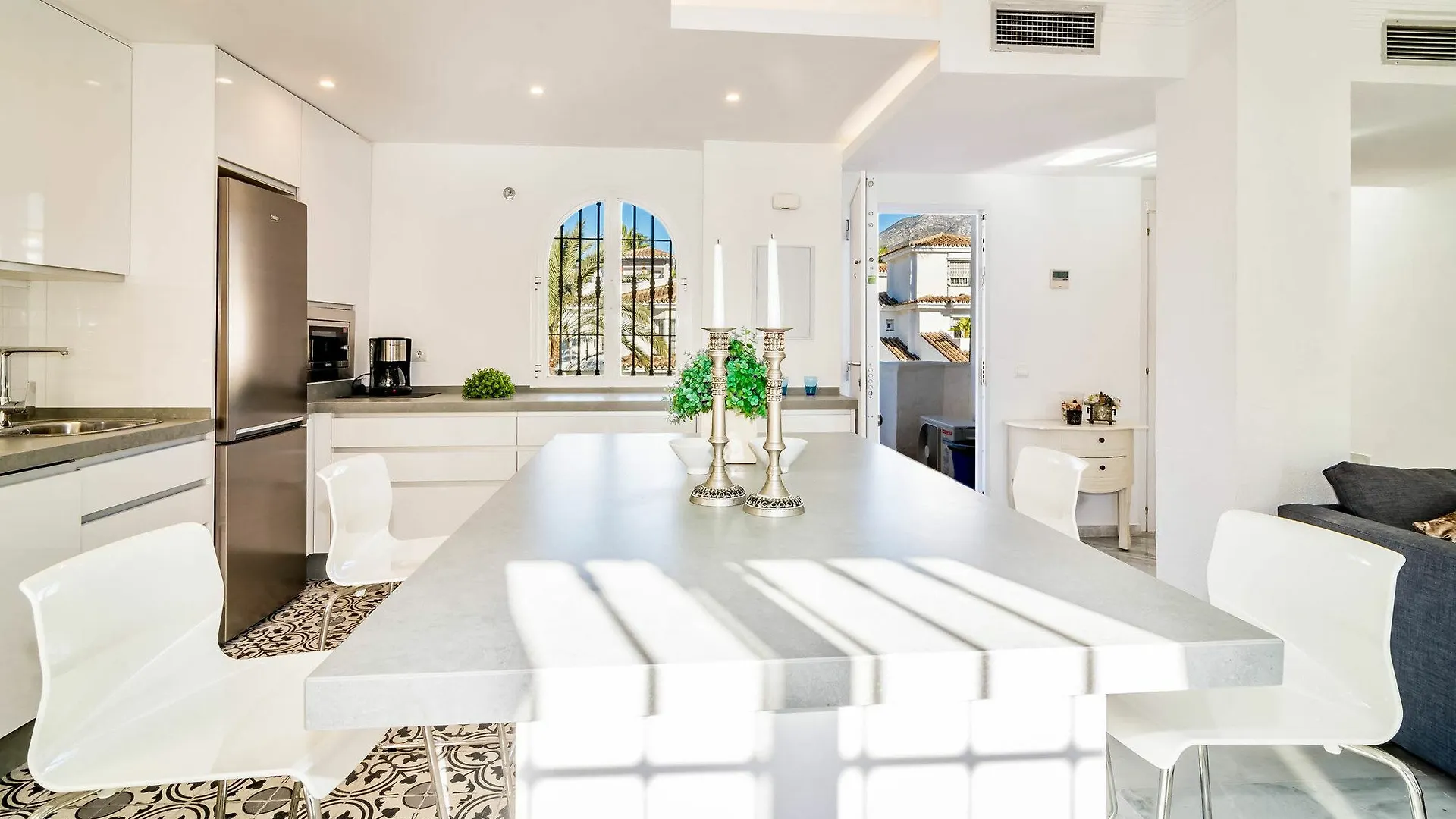 Lnm- Modern 2 Bedroom Penthouse P.Banus Marbella Apartment